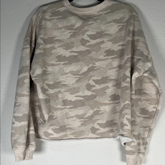 American Eagle Camouflage Crewneck Sweater size medium - Picture 4 of 5